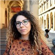 Madrelingua italiana per aiuto compiti e ripetizioni di italiano e materie umanistiche